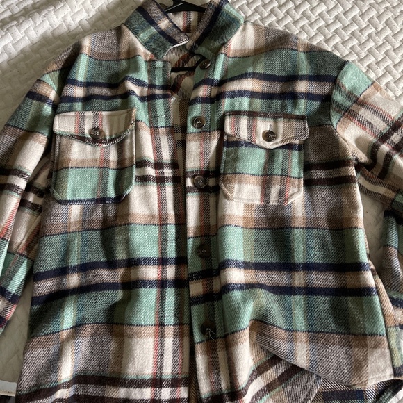 Shacket - Picture 1 of 1